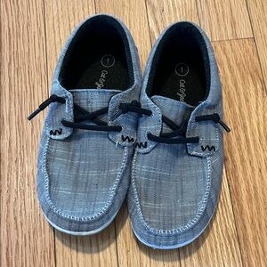 Boys slip on shoes